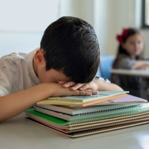 ozel okuldaki fahis fiyatlar matematik kitabi 43 bin lira resim defteri bin 700 lira 5KRkLTEe