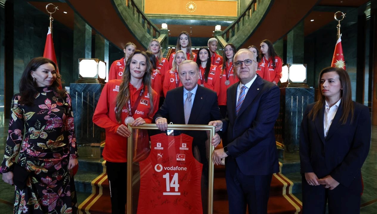 cumhurbaskani erdogan a milli kadin voleybol takimini kabul etti sgCq8KLq