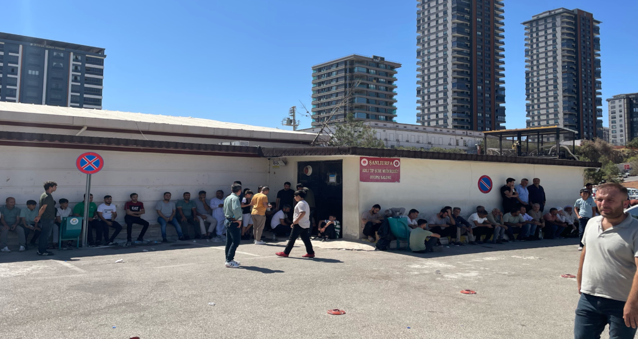 kanala devrilen otomobildeki baba ile oglu oldu ywjmkWQZ