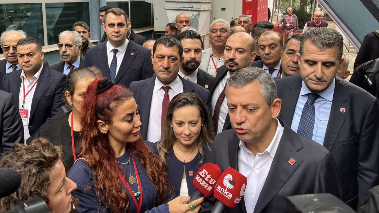 ozgur ozel avrupanin sosyal demokratlari turkiyedeki hak ihlallerini endiseyle takip ediyorlar bizi destekliyorlar w5zJnquX.jpg