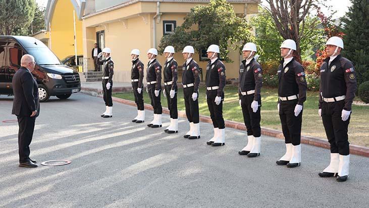 milli savunma bakani guler konyada incelemelerde bulundu t1nfxwBS.jpg