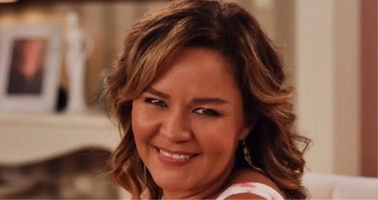 zeyno gunenc kimdir zeyno gunenc kac yasinda nereli kariyeri eh65ANq4.jpg