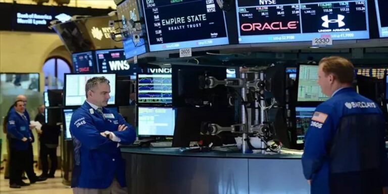 new-york-borsasi-yeni-yil-haftasinin-ilk-gununde-dustu-YWLgsPNz.jpg