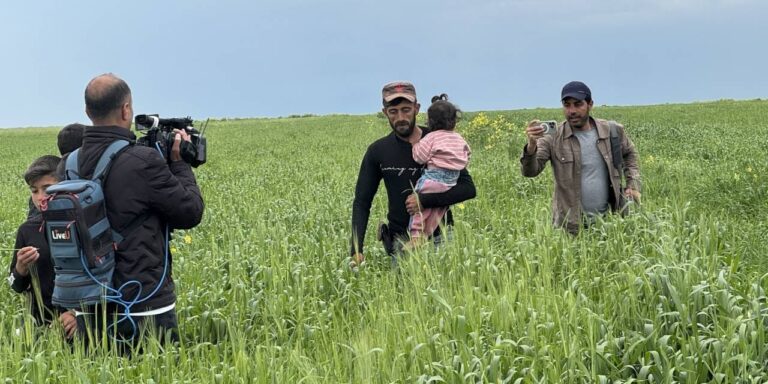 diyarbakirda-kaybolan-3-yasindaki-kiz-tarlada-uyurken-bulundu-1sfMrEaJ