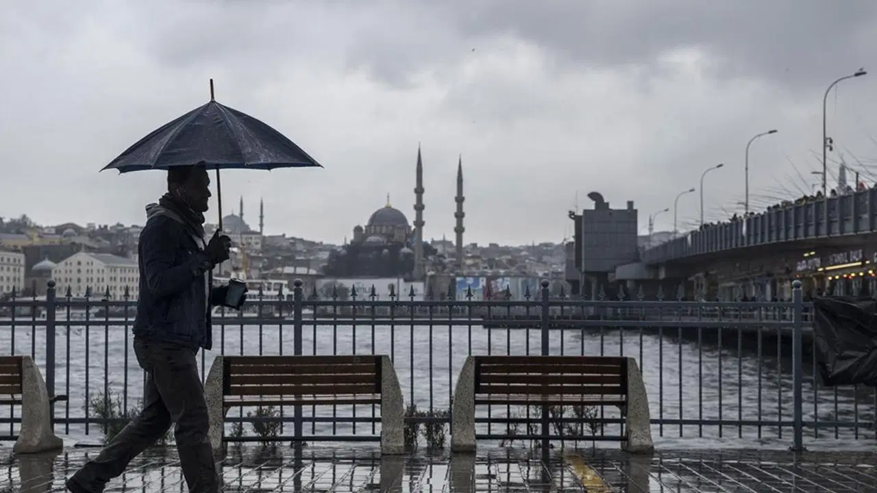 akom-istanbulu-tarih-vererek-uyardi-sicakliklar-aniden-dusecek-ZObPr9lQ