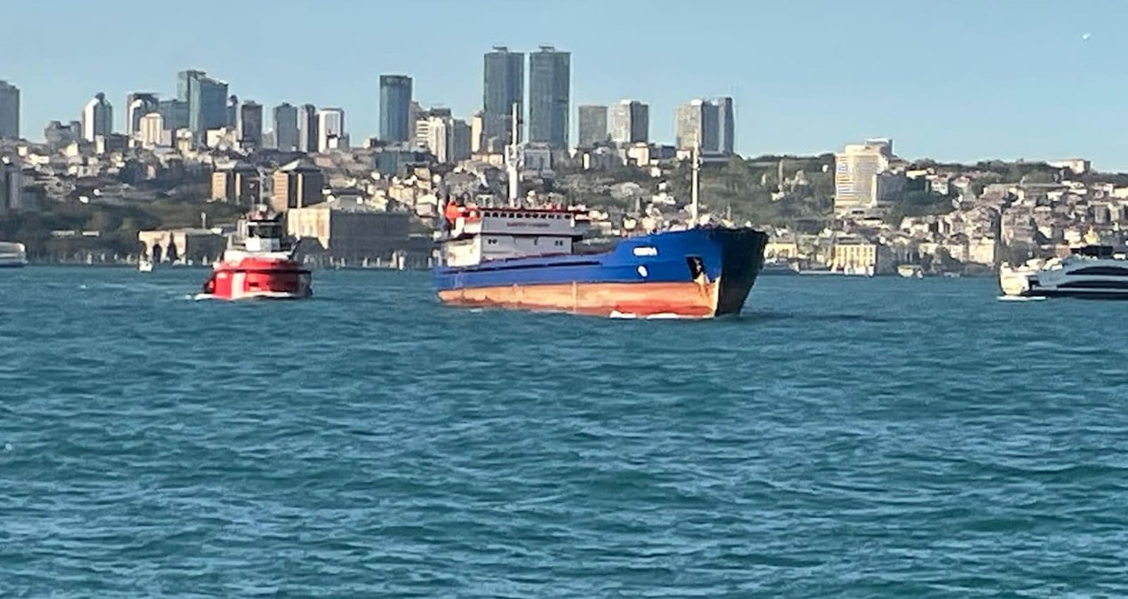 istanbul-bogazinda-gemi-arizasi-9FtxsrUJ