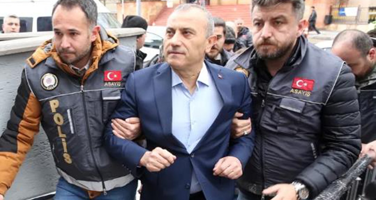 Mafya babasi gibi vali UgU5L1pw